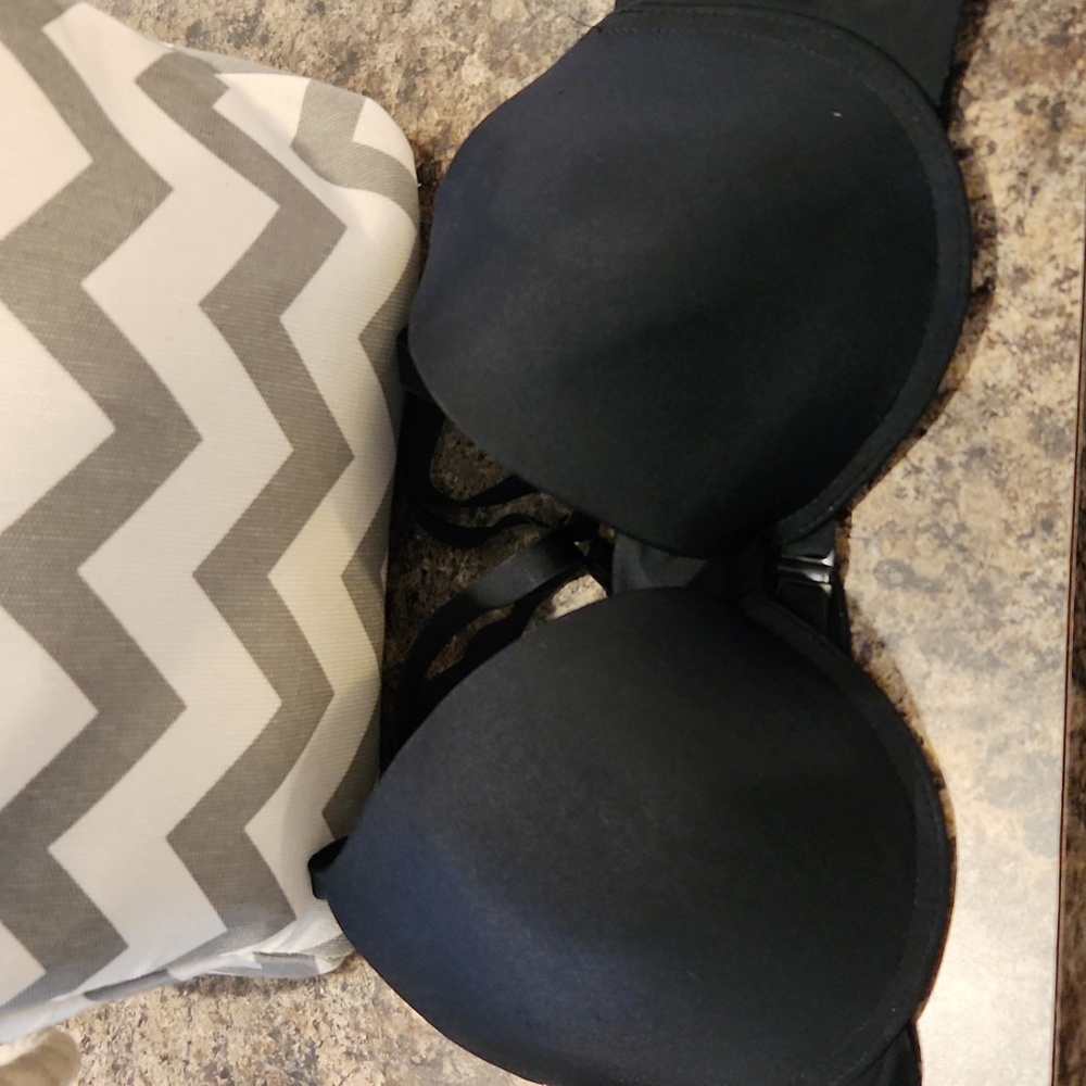 Jennifer Black Padded T-Shirt Bra 40C